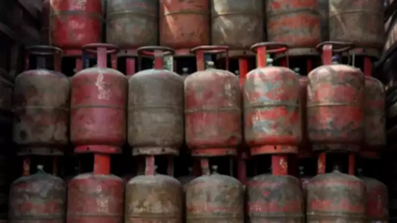 LPG Cylinder Shortage Disrupts Madhya Pradesh's Peak Wedding Season