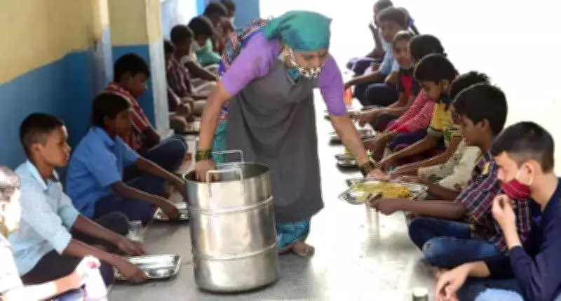 LPG Cylinder Shortage Threatens Mid-Day Meal Preparation in Ludhiana Schools