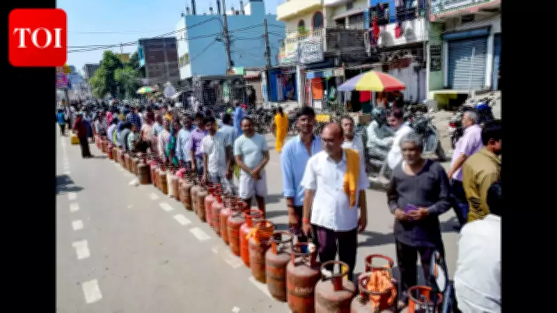 LPG Shortage in Patna Hits Students, Bachelors in Hostels and Lodges