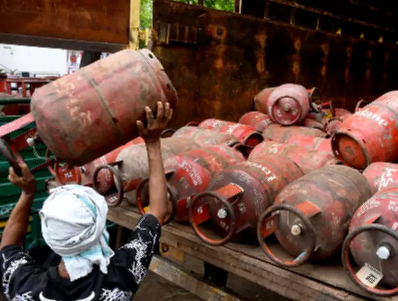 LPG Shortage Sparks Panic Buying and Black Market Boom in Delhi