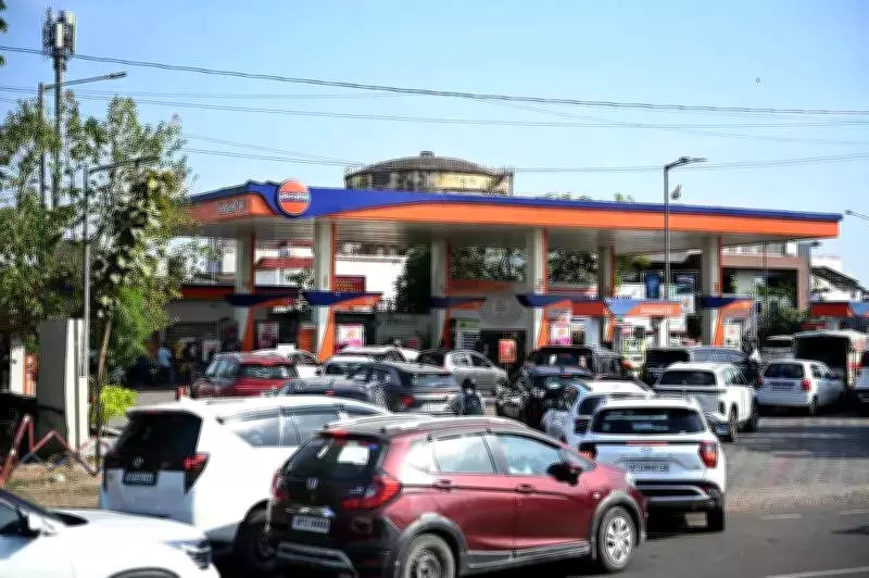 Lucknow Faces Fuel Panic Buying Amid Viral Social Media Rumors