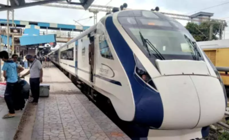 Mahadik Demands Night Sleeper Vande Bharat Train Between Kolhapur and Mumbai