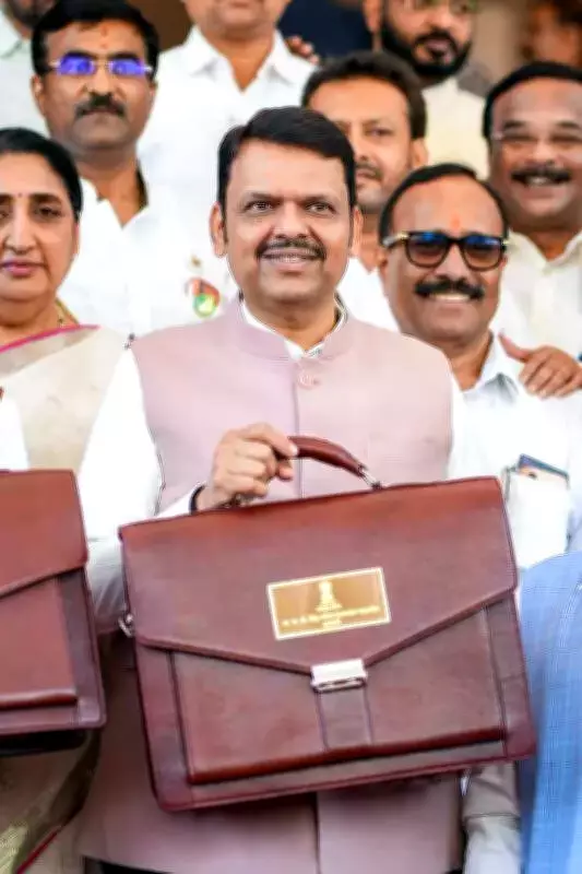 Maharashtra Budget Boosts Clean Mobility with Enhanced Tax Breaks for Vehicle Scrapping