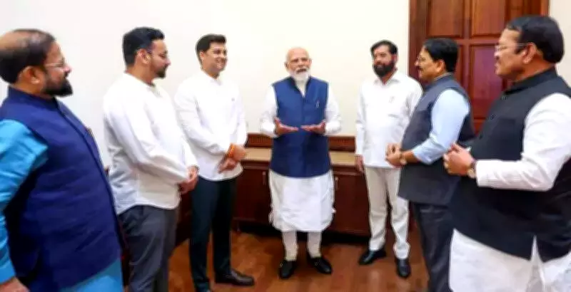 Maharashtra Deputy CM Eknath Shinde Meets PM Modi in Delhi Amid State Session
