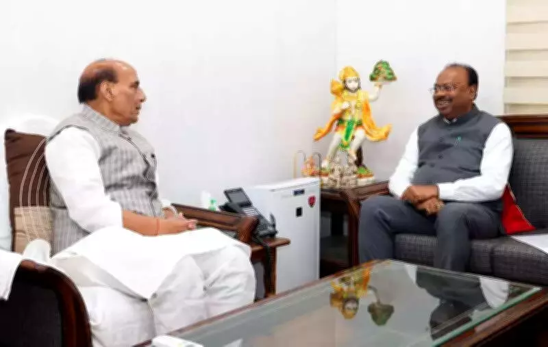 Maharashtra Minister Seeks Central Intervention for Kamptee Cantonment Civic Issues