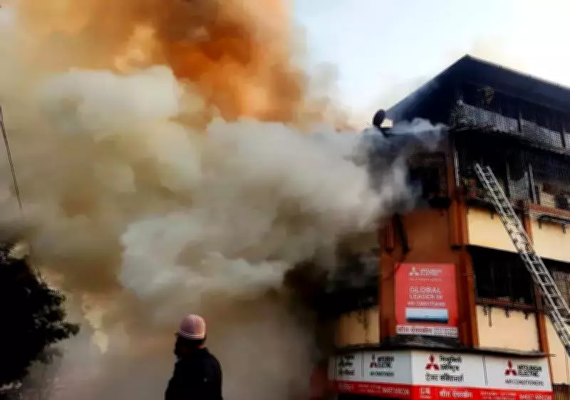 Major Fire Engulfs Commercial Building in Navi Mumbai's Turbhe Sector