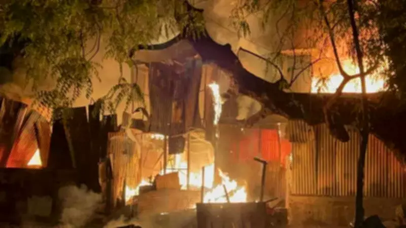 Major Fire in Akola Destroys Shops, LPG Cylinder Explosions Intensify Blaze