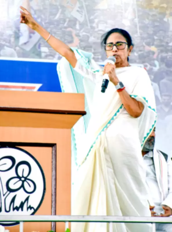 Mamata Banerjee Writes to CEC, Questions Sudden Transfers of Top Officials in West Bengal