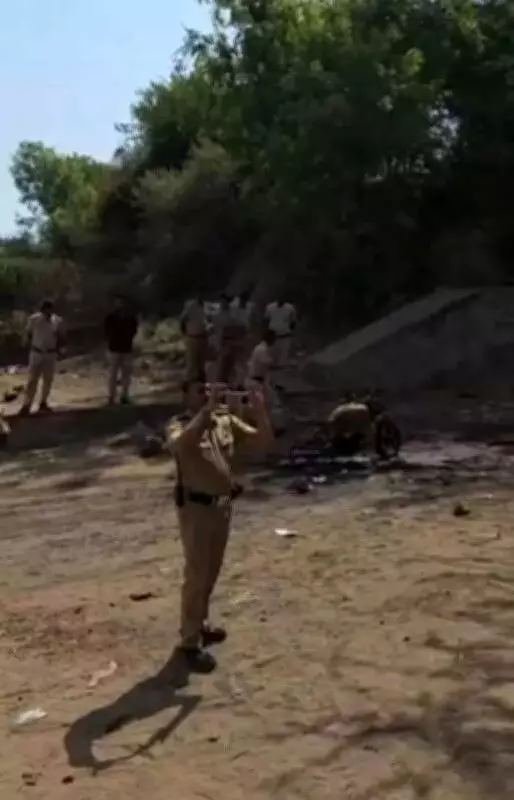 Man Dies as Motorcycle Catches Fire Near Nanded's Godavari River Bank