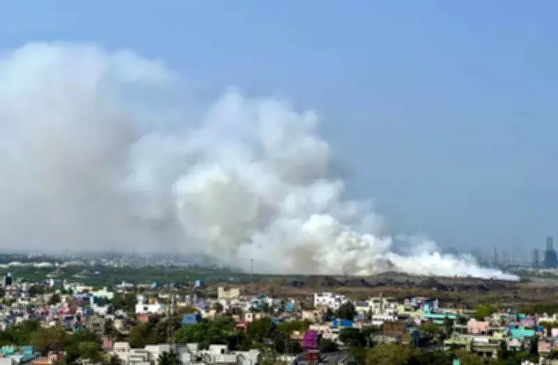 Massive Blaze at Chennai's Kodungaiyur Dumpyard, Smoke Spreads Over 3km Radius