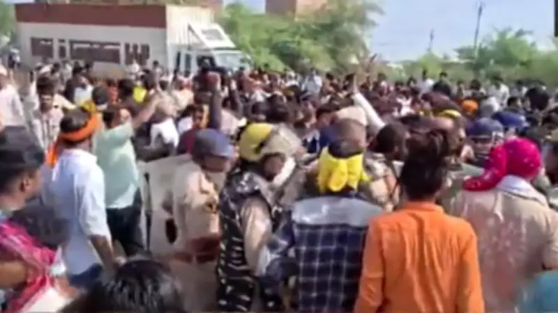 Mathura Violence: Police, Locals Clash Over Cow Vigilante's Death in Kosi