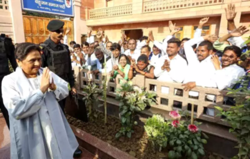 Mayawati Accuses SP of 'Casteist Hatred' as Muslims, Brahmins Align with BSP