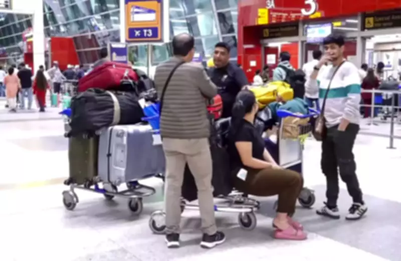 Middle East Airspace Crisis Strands Thousands, Cancels Over 900 Flights Across India