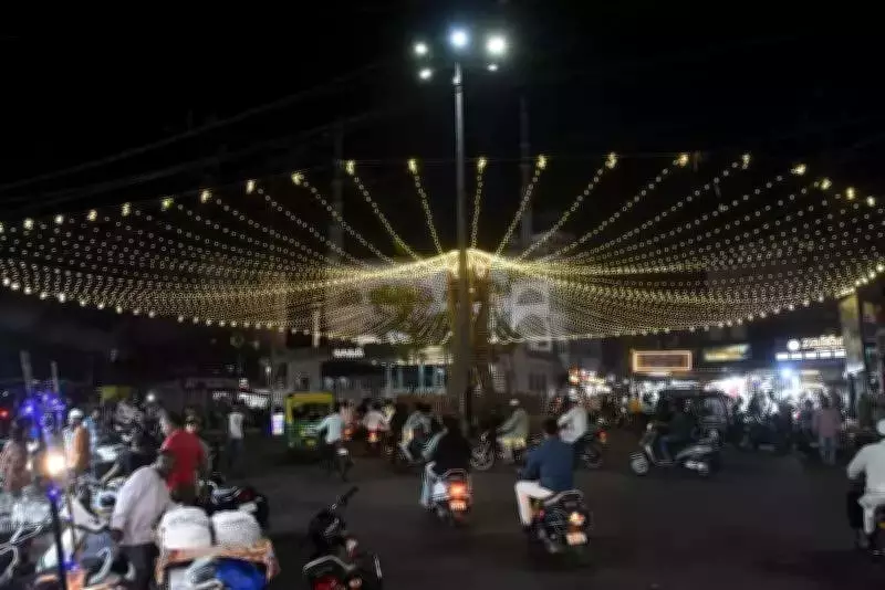 Middle East Conflict Dampens Ramazan Shopping in Bhopal's Chowk Bazaar