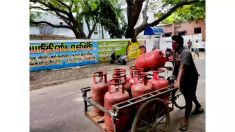 Middle East Tensions Spark Surge in Induction Cooktop Sales Across India