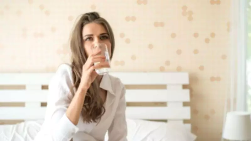 Morning Habits for Mental Health: Sunlight, Hydration, Protein Breakfast