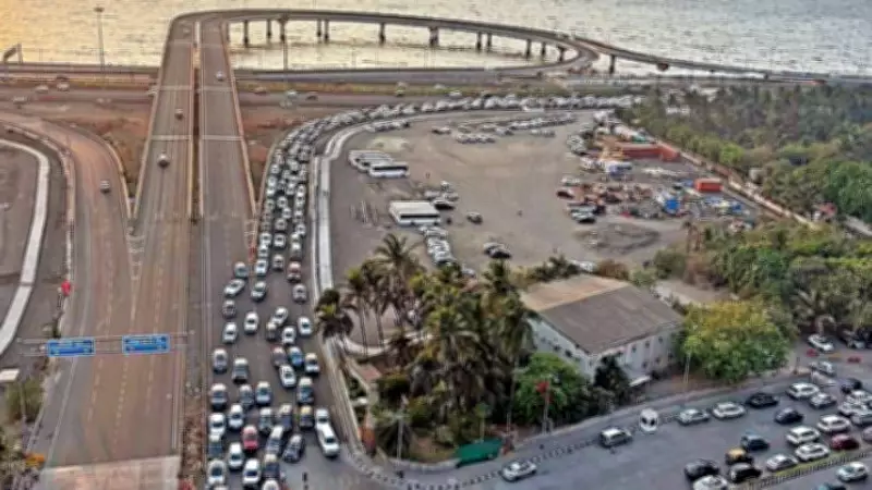 Mumbai Coastal Road Bottleneck Sparks Citizen Campaign for New Exit
