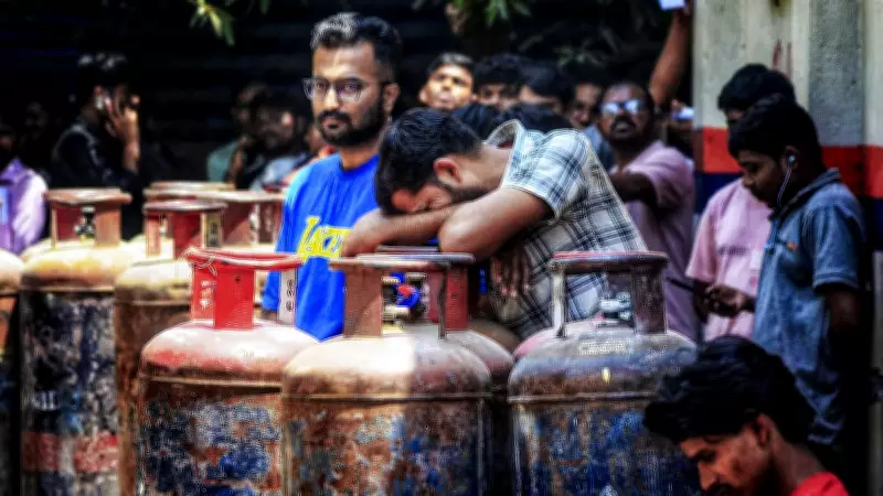 Mumbai Restaurants Struggle with LPG Shortage: Shorter Menus, Higher Prices