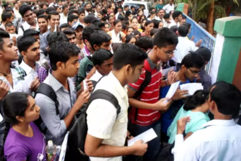 Mumbai University's BBA/BMS/BCA CET Sees Low Registration for Third Year