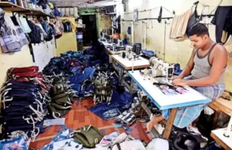 Mumbai's Bhissi Kitchens Shut, Migrant Workers Flee Amid LPG Crisis