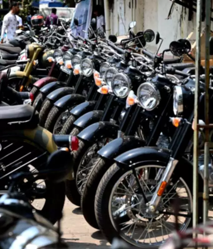 Mumbai's Gudi Padwa Sees 21% Surge in Bike Bookings Amid Urban Mobility Concerns