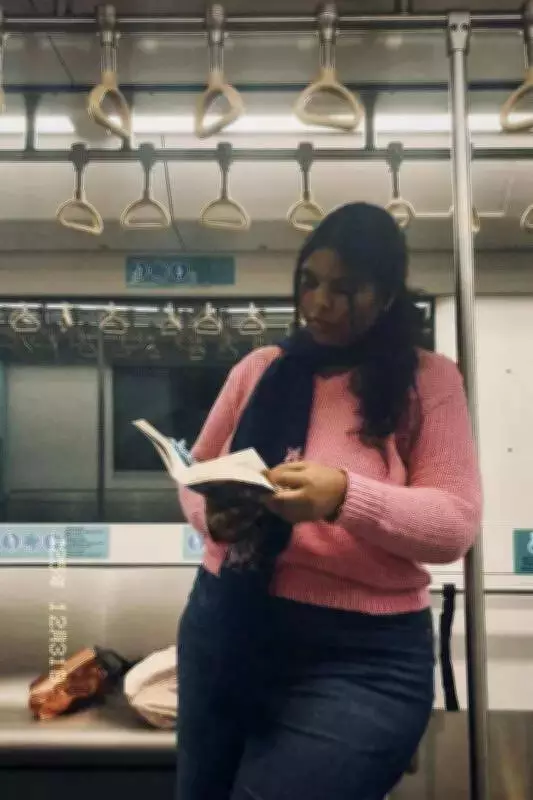 Mumbai's Reading Revolution: How Metro, Parks & Bookstores Create Literary Sanctuaries