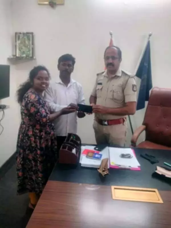 Mysuru Police Use CEIR Portal to Recover Lost Mobile Phones, Restoring Hope for Victims