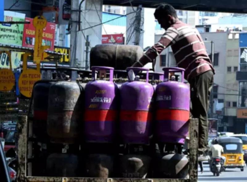 Mysuru Tourism Crisis: LPG Cylinder Shortage Forces Hotel Closures, Hits Farmers