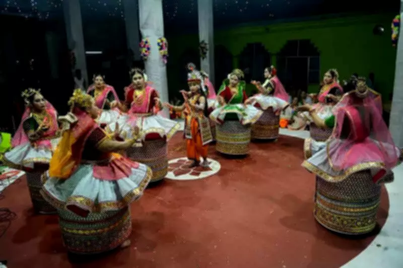 Nabadwip's Historic Raas Utsav Revives Bengal-Manipur Cultural Bond After Two-Year Hiatus