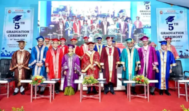 Nagpur University VC Urges Graduates to Apply Knowledge to Solve Real-World Problems