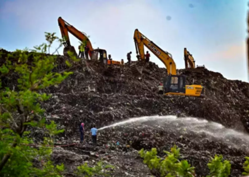 Nagpur's Bhandewadi Dumping Yard Stench Sparks Municipal Uproar Over Health Crisis
