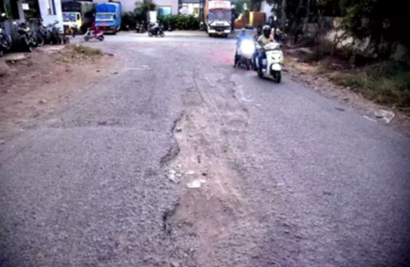 Nashik Industries Urge Maharashtra CM for Rs 1,000 Crore Road Upgrade Funds