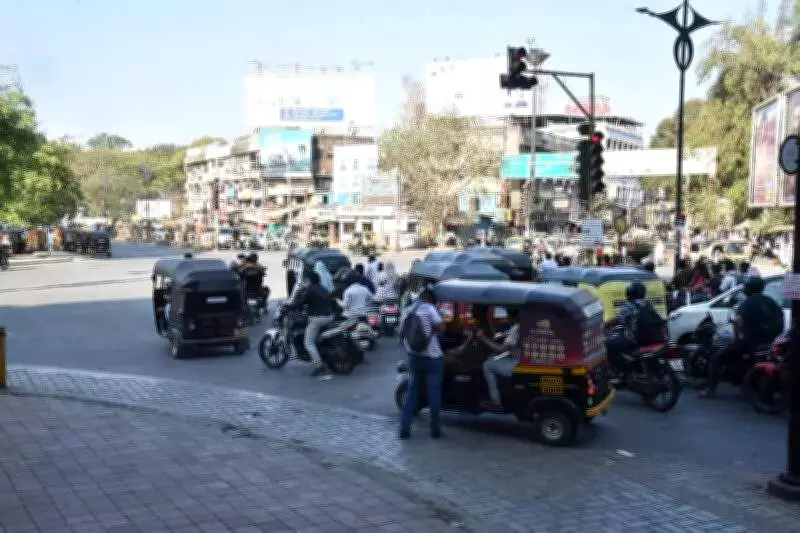 Nashik Police E-Challan Drive Sparks Traffic Confusion at Junctions