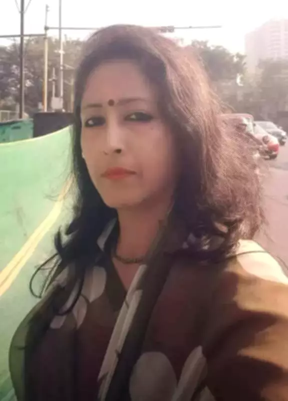 Navi Mumbai Woman Seeks CM Help After Alleged Assault by Hawkers Over Complaints