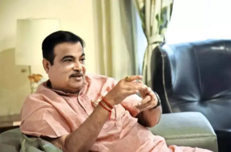 Nitin Gadkari Dismisses Rift Rumors, Confirms Mentor Role for Fadnavis