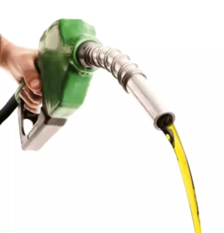 Oil Companies Hike Premium Petrol Price in Mumbai Amid Global Crude Volatility