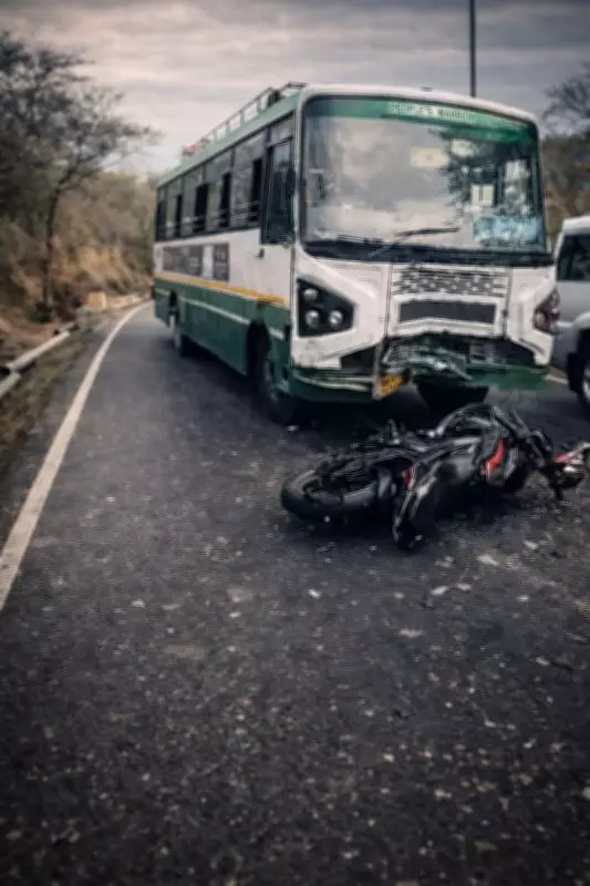 One Injured in Mini-Truck and Car Collision in Delhi's Pitampura Area