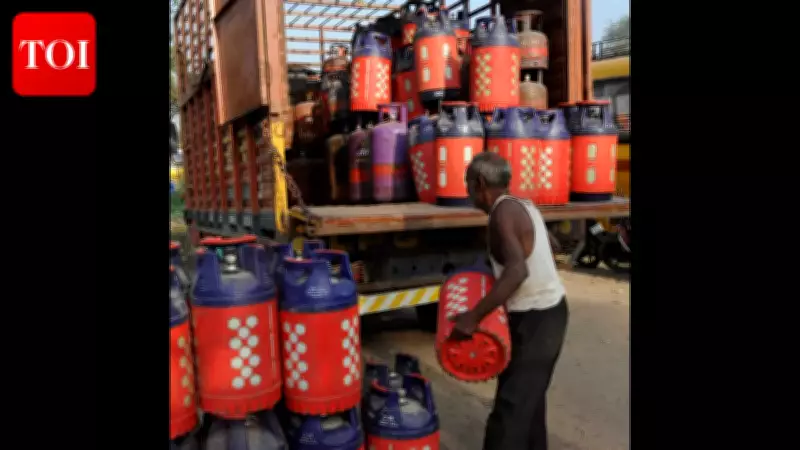 Patna Raid Seizes 138 LPG Cylinders in Crackdown on Black Marketing