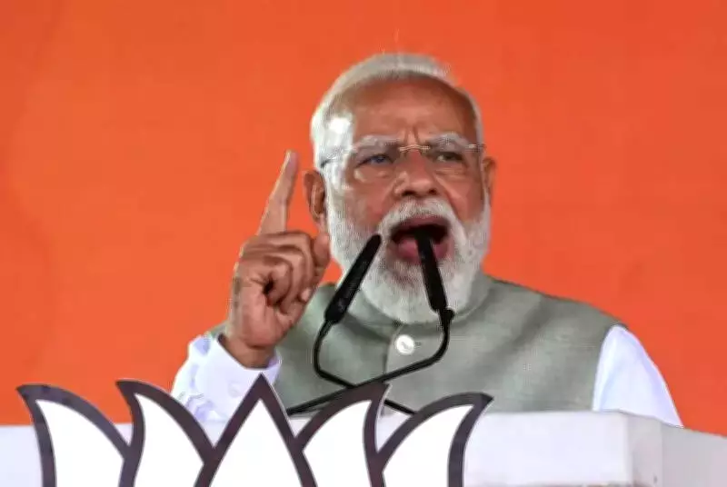 PM Modi Shares Ramprasad Sen's Shyamasangeet, BJP's Bengal Shift to Kali Worship