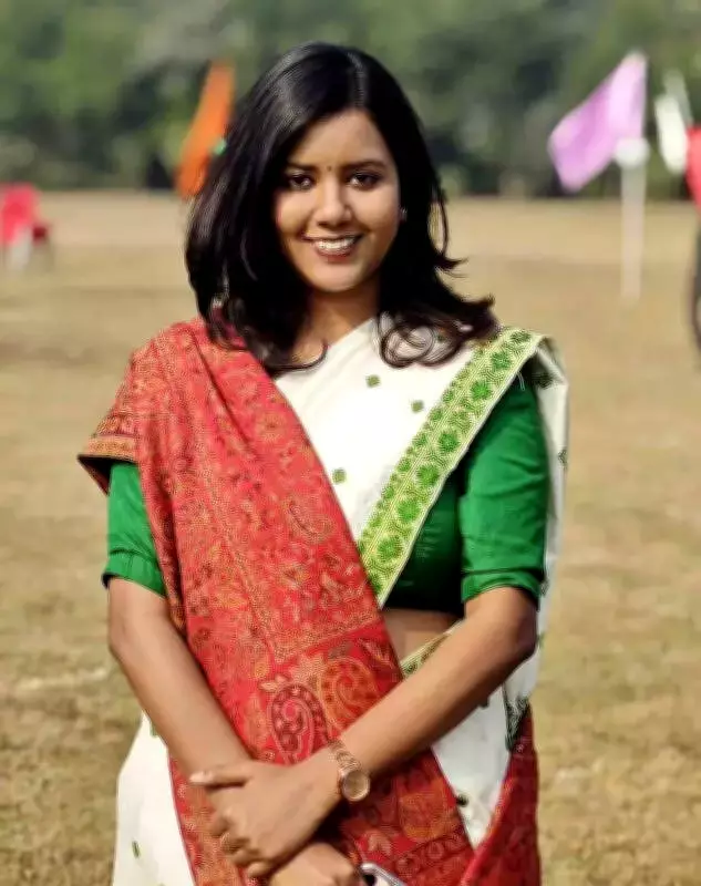 Prayagraj Region Misses Top 100 in UPSC 2025, Contrasts with Past Successes