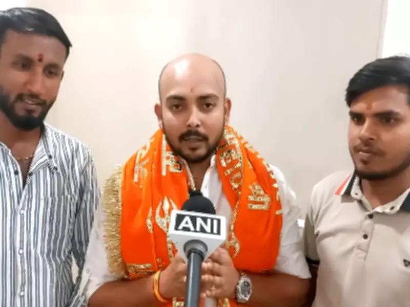 Prithvi Shaw and Fiancée Seek Blessings at Ujjain's Malakaleshwar Temple