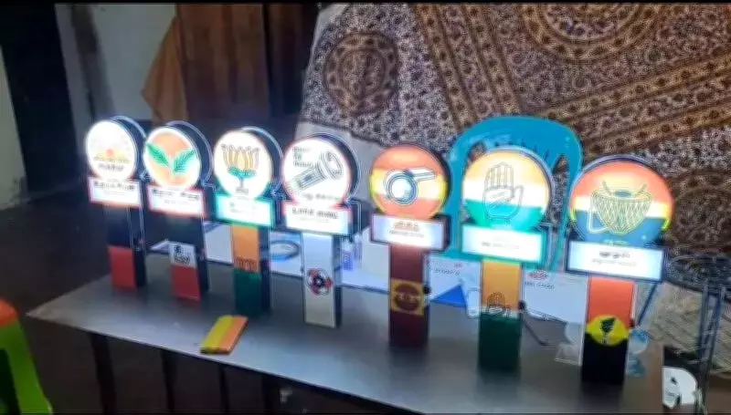 Pudukottai Innovator Creates LED Campaign Lights for Nighttime Election Canvassing