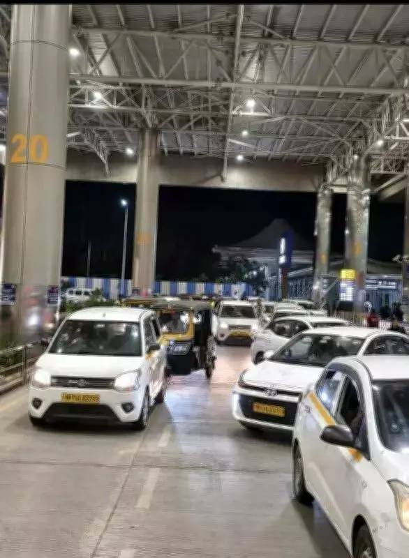 Pune Cab Fare Woes Persist as Drivers Switch to Phone Calculators Post-Website Shutdown