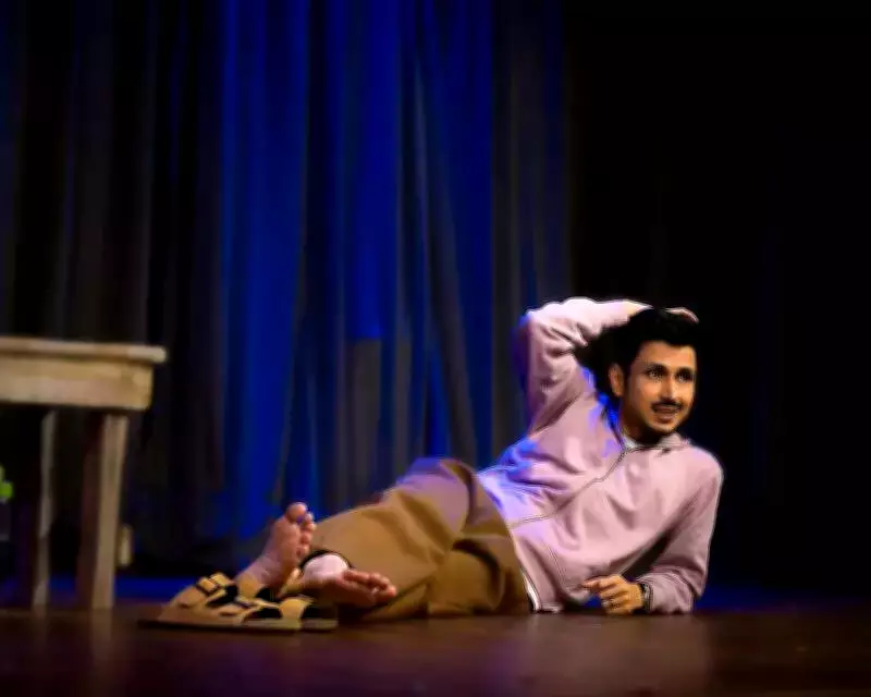 Pune Play 'Besharam Aadmi' Explores Gender Norms Through Laundry Dilemma