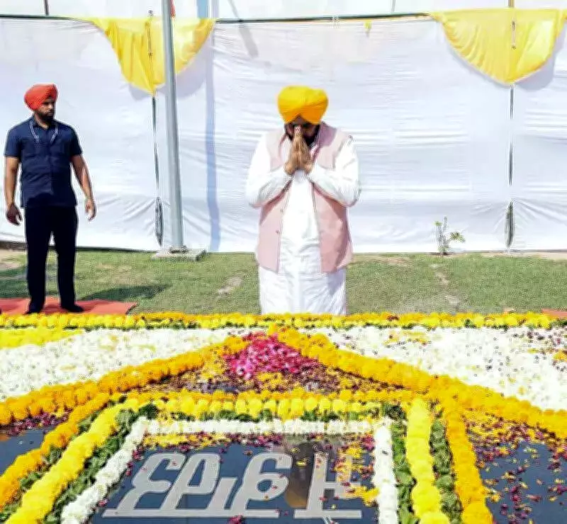 Punjab CM Mann Pays Tribute to Bhagat Singh, Demands Bharat Ratna for Martyrs