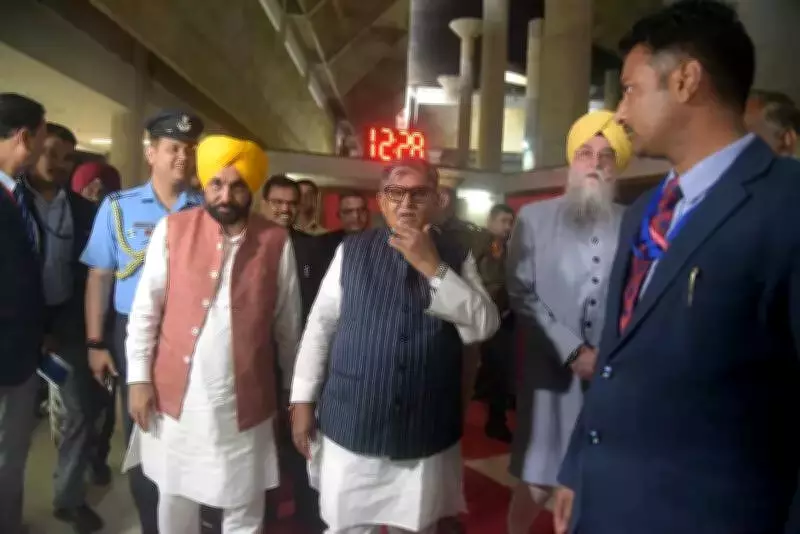 Punjab Governor Outlines Healthcare, Education, Anti-Drug Achievements in Assembly Address