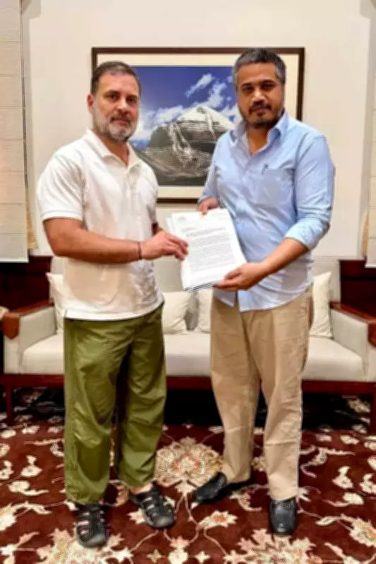 Rahul Gandhi Demands Transparent Probe into Baramati Plane Crash, Criticizes Lack of FIR