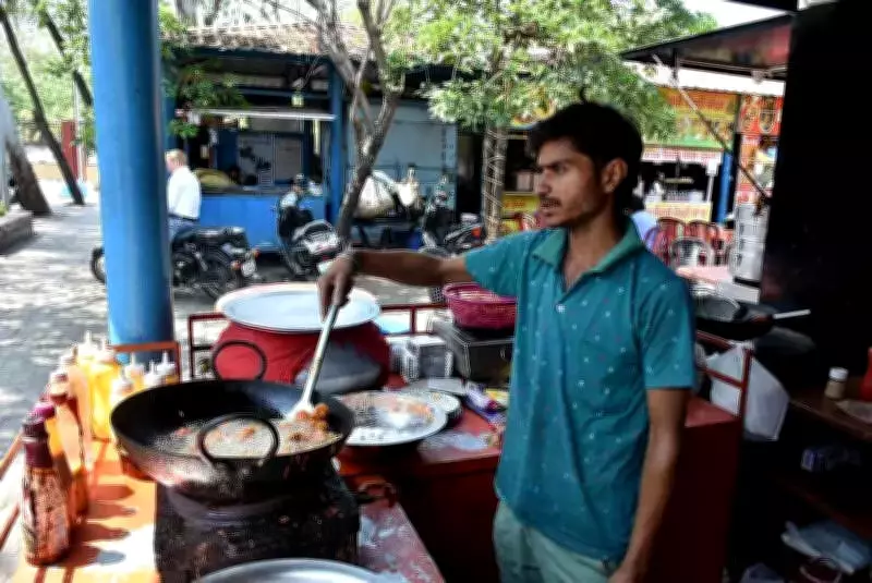 Ranchi Eateries Protest CCPA Ban on Arbitrary Charges Amid Rising Costs