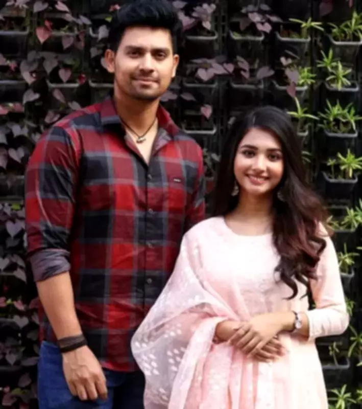 Saat Pake Bandha: A Tale of Love, Acceptance, and Emotional Healing