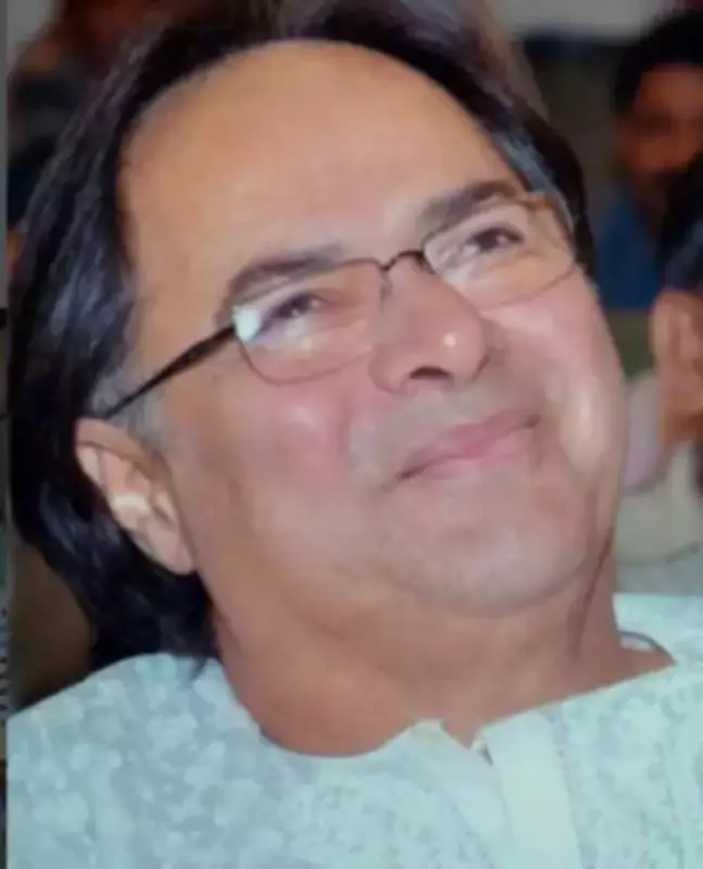 Shabana Azmi Remembers Farooq Sheikh on His 78th Birth Anniversary